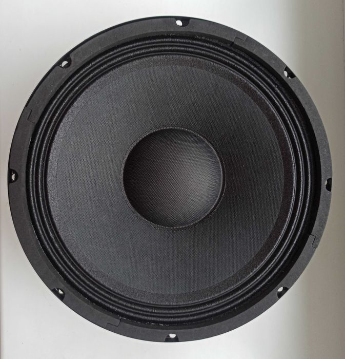 широкополосный 10-дюймовый динамик на 120 Вт