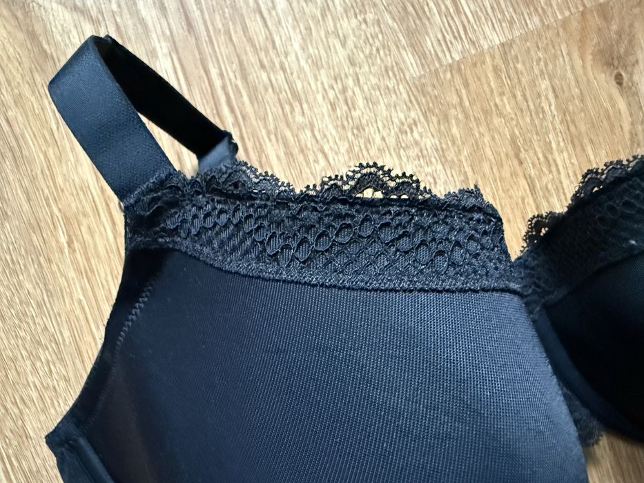 Biustonosz 90G na fiszbinach