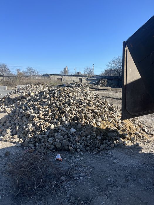 Бой бетона, вторичный щебень , отсев