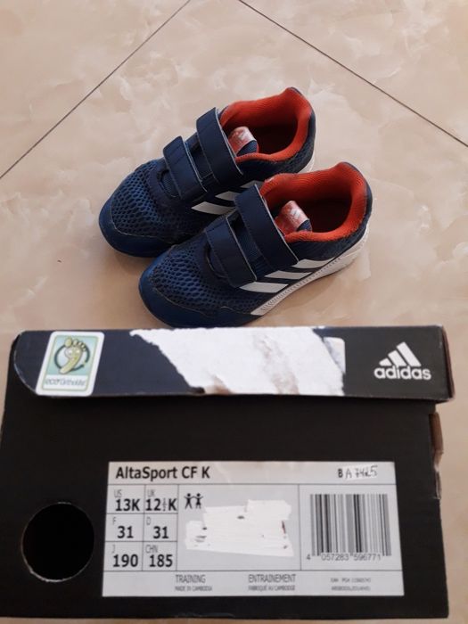 Кросівки Adidas р.31 оригінал