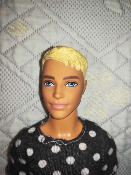 Boneco Ken Fashionistas Black & White (Ref. FJF72) de 2017