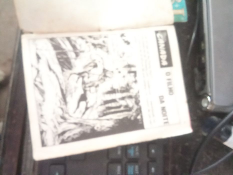 Cinco livros banda desenhada. Xerife, FBI, Batman. Falcão.