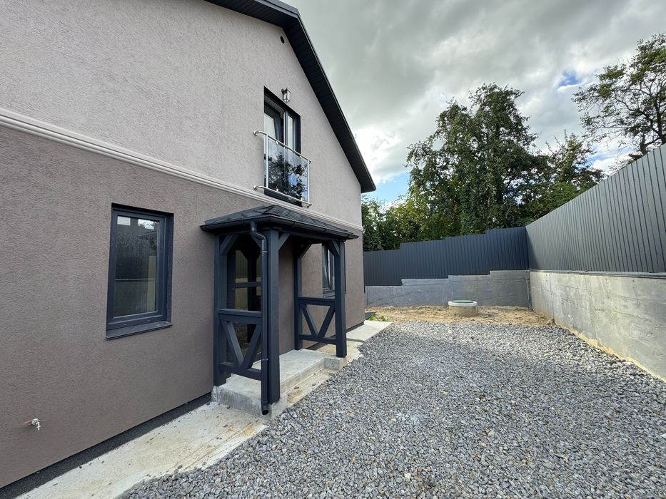 Продам чистовий будинок у Зарванцях. Газ