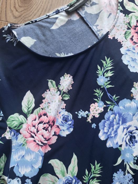 Sukienka w kwiaty r XXL