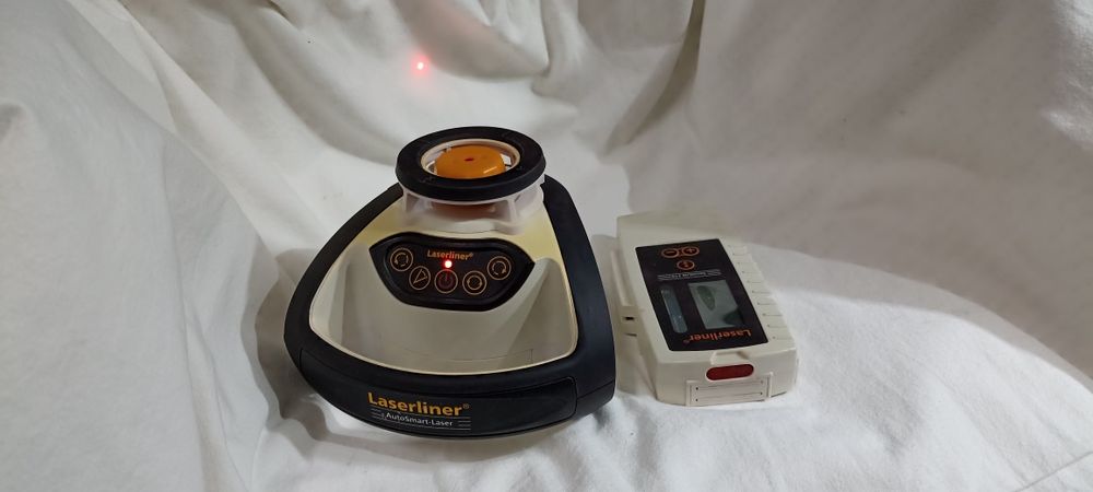Ротаційний лазерний нівелір Laserliner Auto smart-Laser з Німеччини.