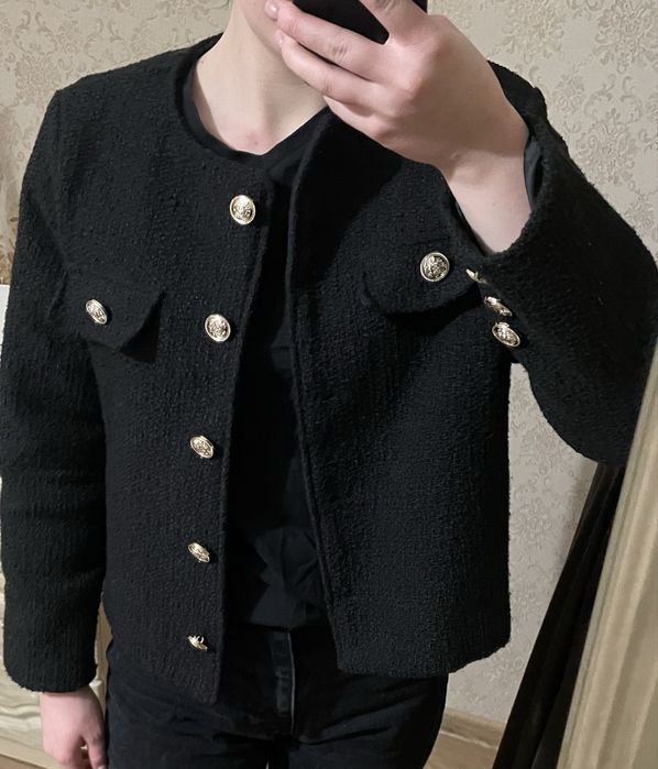 Твідовий піджак чорногокольору