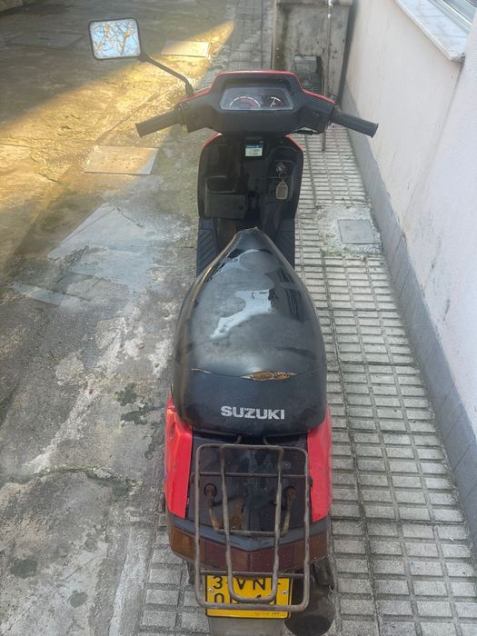 Mota Suzuki para restauro