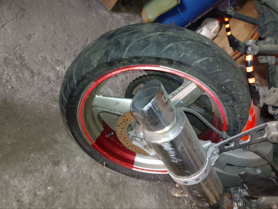 Honda CBR 400RR по запчастям. Мотора уже нету, все остальное в наличии