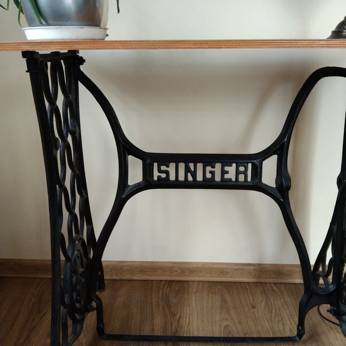 Stół żeliwny Singer