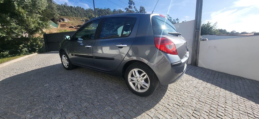 Renault Clio 1.5 DCI dynamic luxe (IUC 23€)