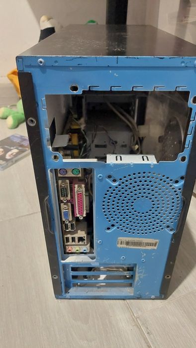Caixa para pc antiga