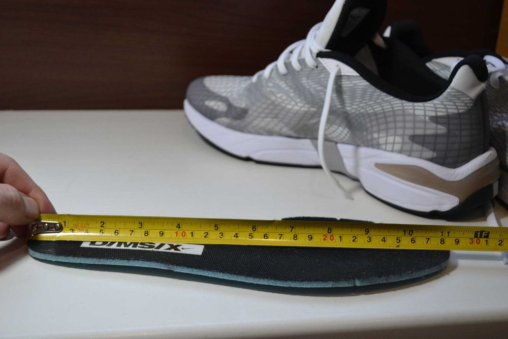 nike ghoswift 44.5р кроссовки оригинал