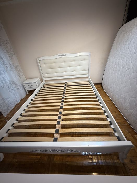 Продам кровать и тумбу