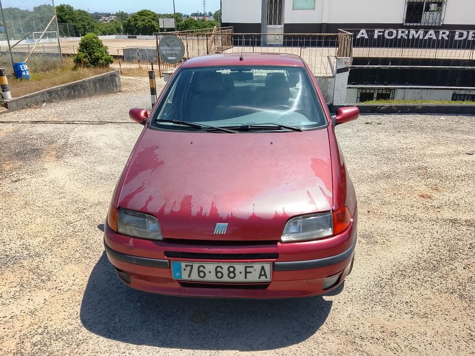 Fiat Punto e um bom estado