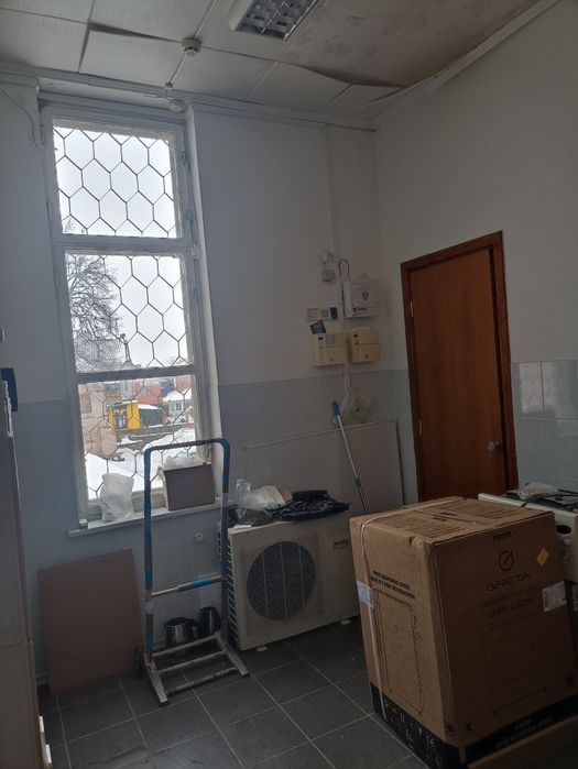 Продам ТЦ Альфа в Центрі міста Бердичів Житомирська область