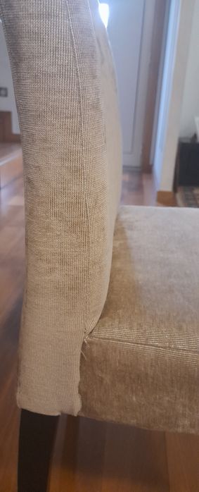 Cadeiras de sala de jantar cor bege