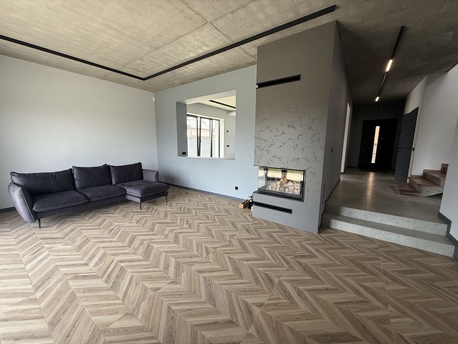 Окремий будинок собняк дім