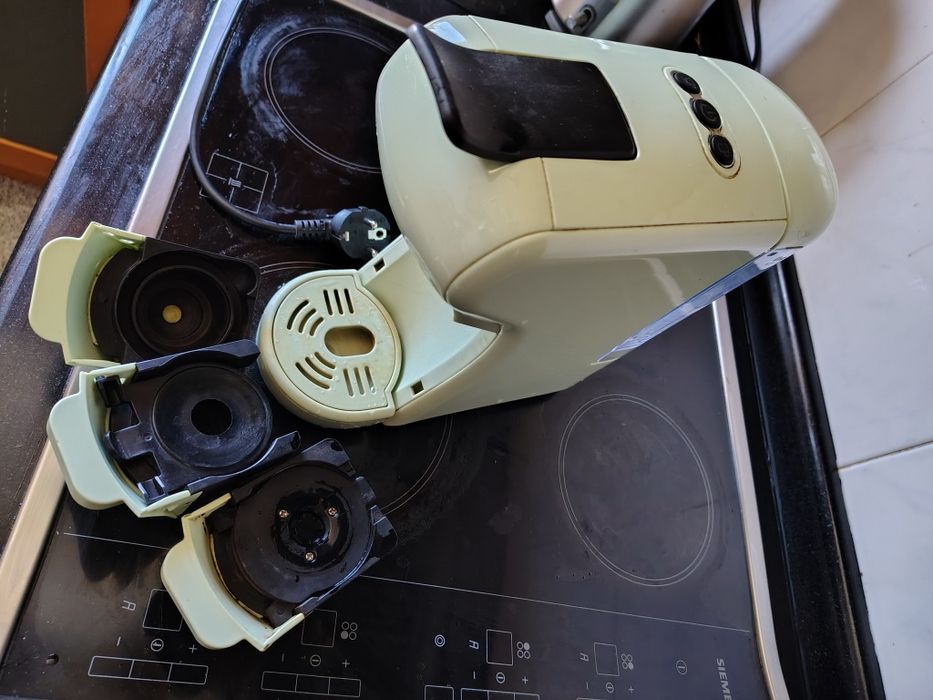 Máquina café expresso multicapsulas dolcegusto, nesexprsso e pó moido
