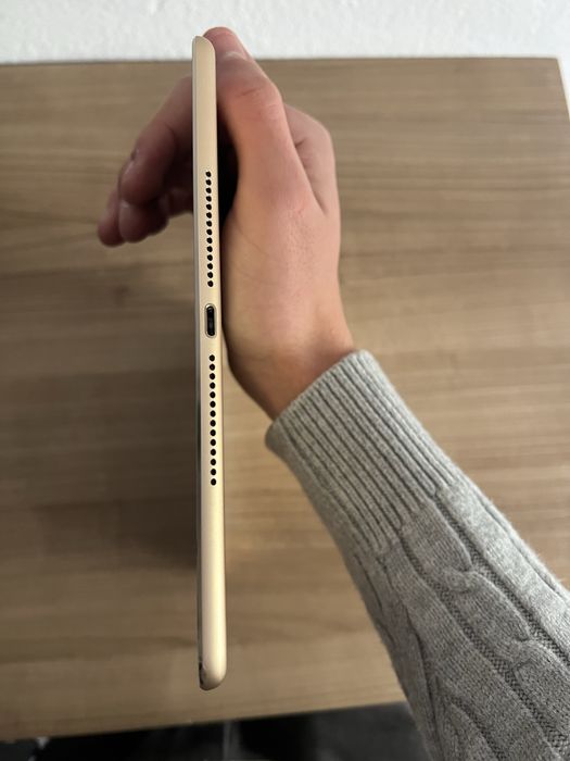 iPad Air 2 16GB Dourado