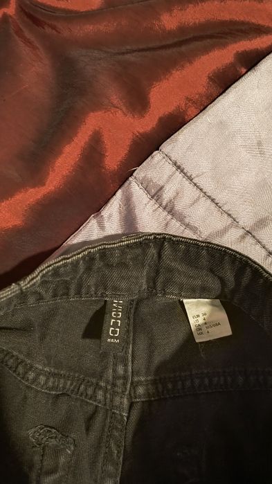 Spodnie dżinsy z rozdarciami H&M