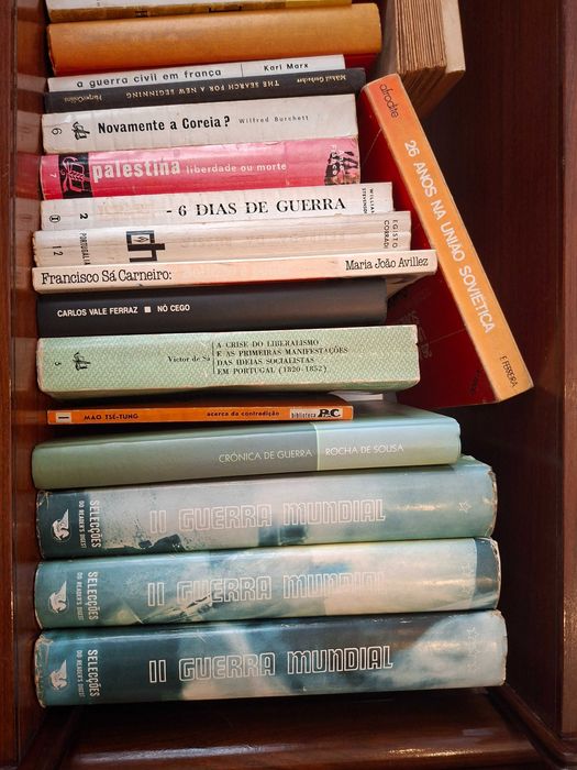 Politica, Militaria e Guerra - Lote de 26 livros