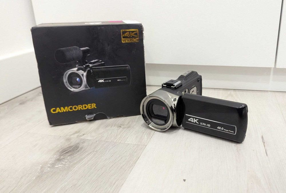 Видеокамера 4K 48MP для YouTube с поворотным экраном и микрофоном