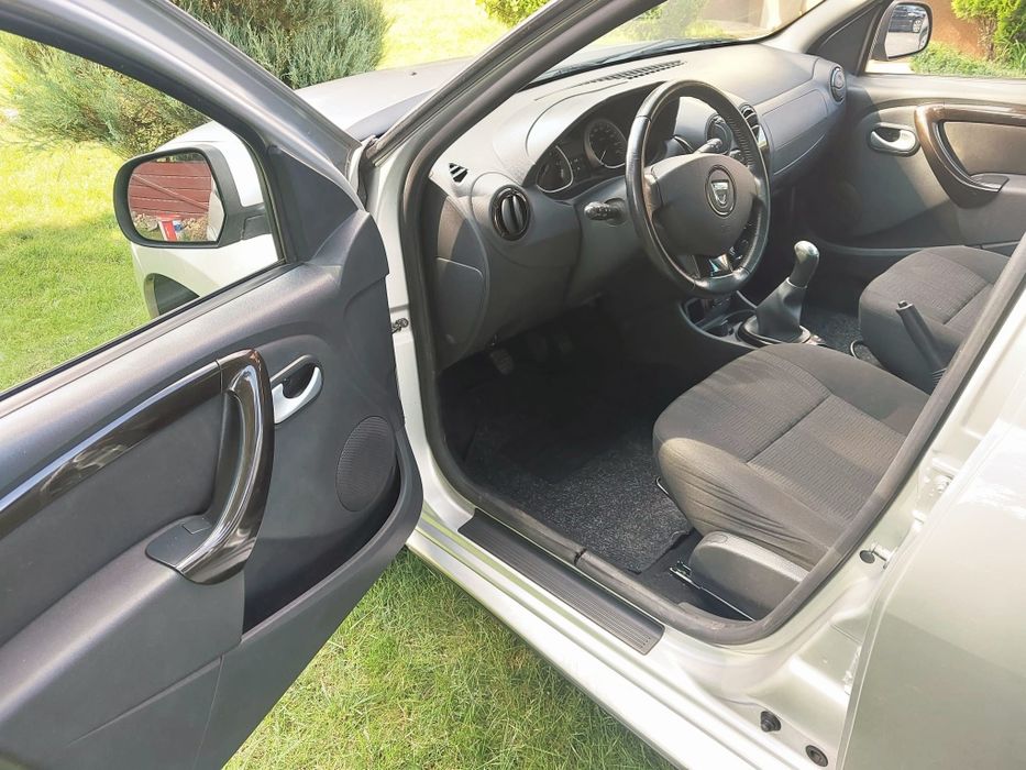Dacia Duster 99 tys przebieg 1.6 benzyna