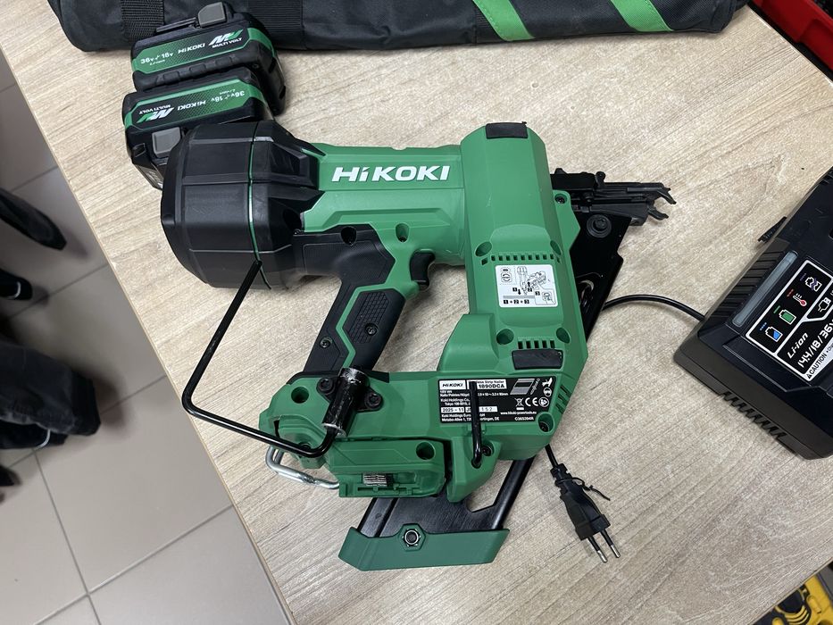 Hikoki NR1890DCA / акумуляторний нейлер для цвяхів до 90 мм
