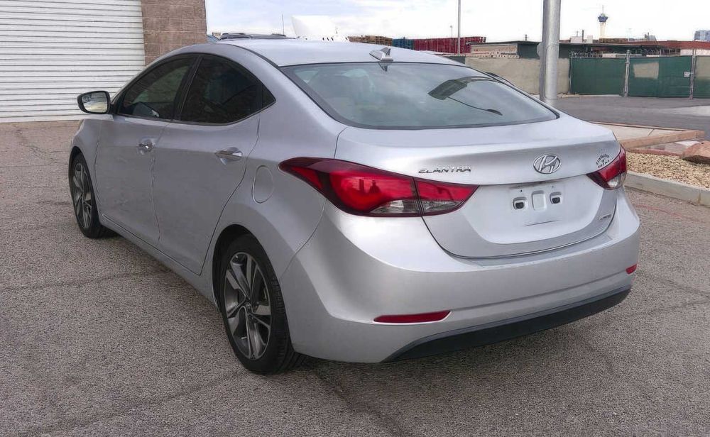 Hyundai Elantra SE      2014