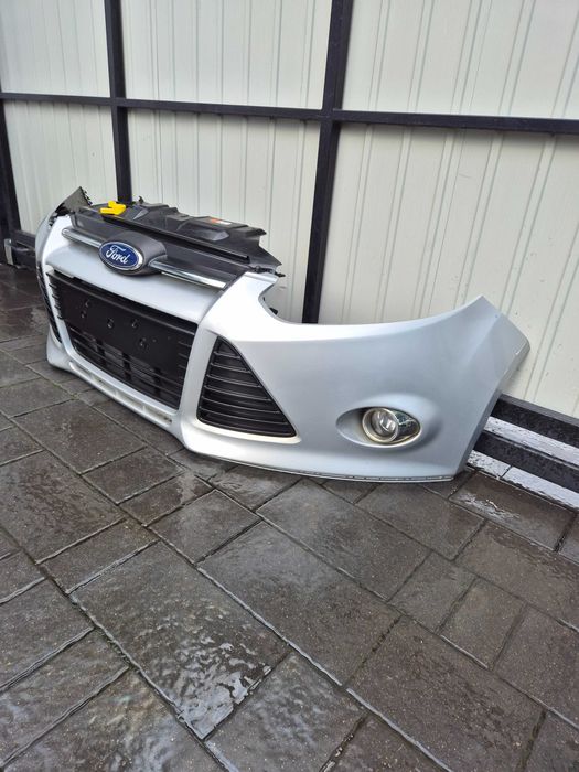 Zderzak przód przedni Ford Focus MK3 rok 11 kod lak 0B OB kompletny