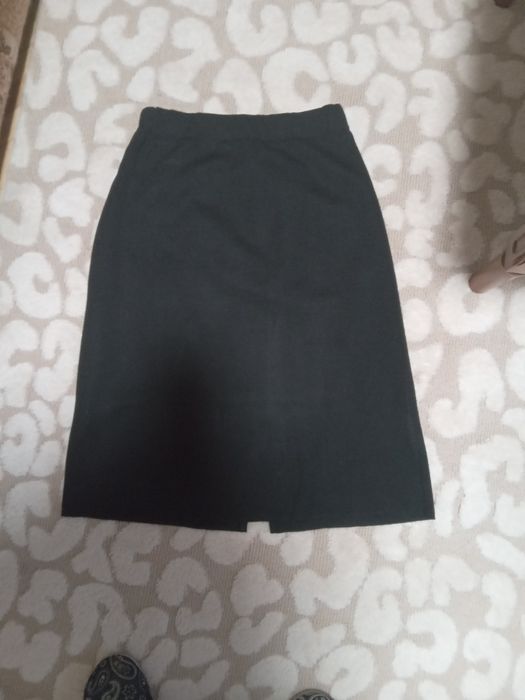 Продам шерстяную трикоьажную юбку фабричную