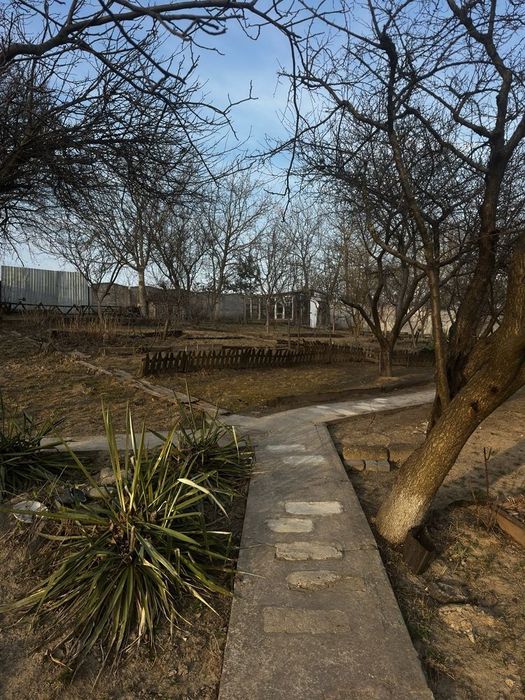 * Продається будинок неподалік м. Рівне