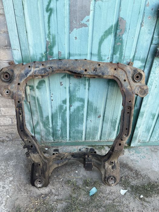 Підрамник Спортейдж/Туксон 04-09