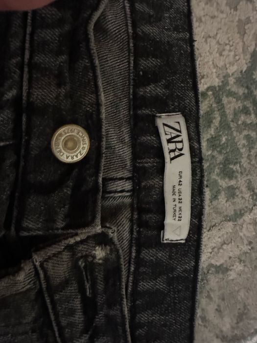 джинси zara темно сірого коліру 42 розміру