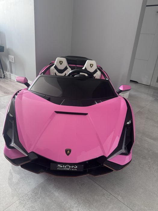 Elektryczny samochód