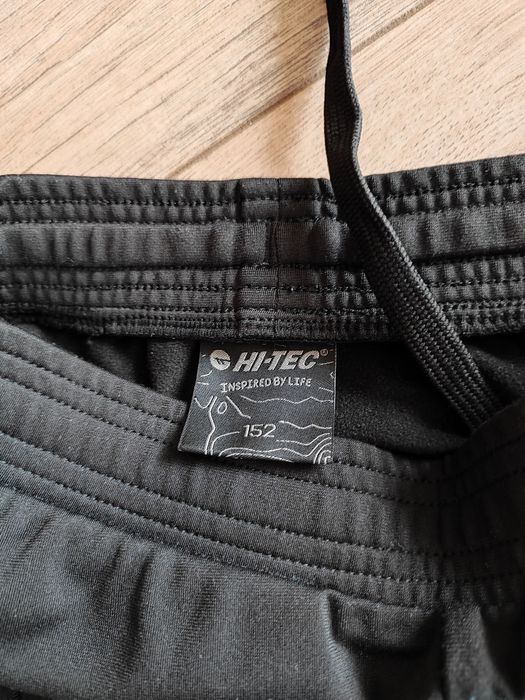 Czarne spodnie dresowe Hi-Tec 152