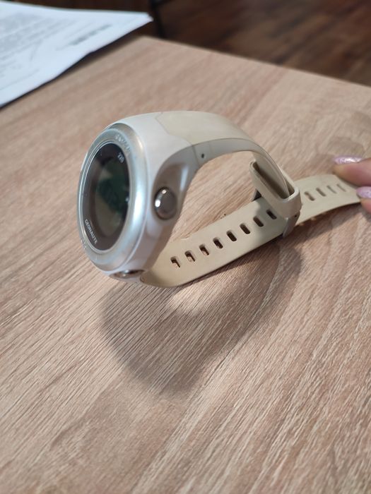 Умные часы kalenji Geonaute onmove 220. цвет белый