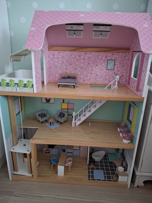 Domek dla lalek z wyposazeniem + gratis