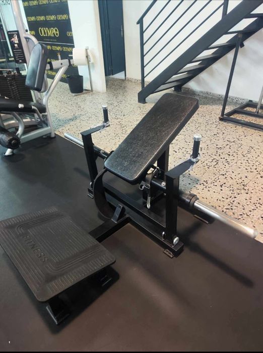 Hiph trust maquina de gluteo