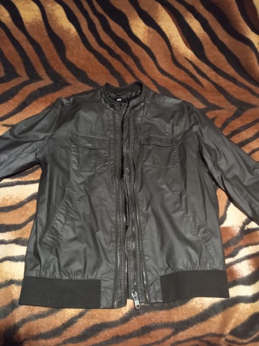 Продам мужские куртки