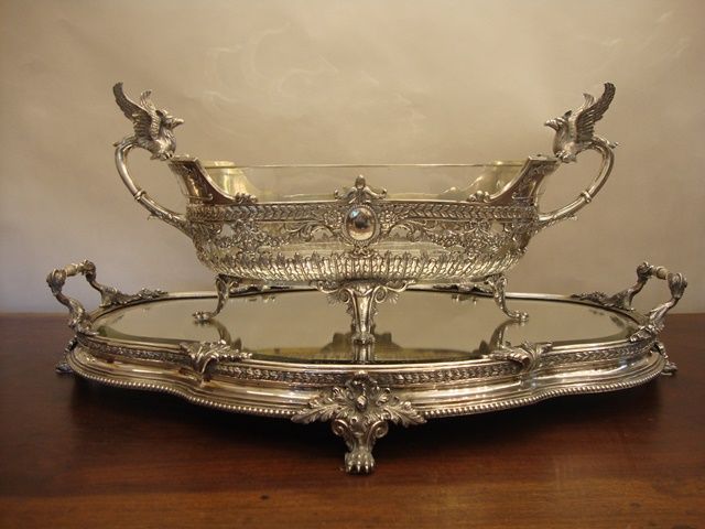 Imponente Centro de prata