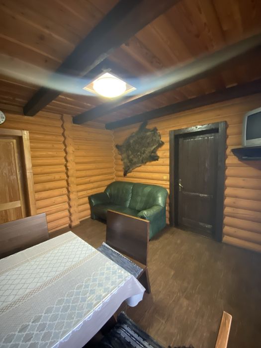 Здається дервяний будинок з банею все є