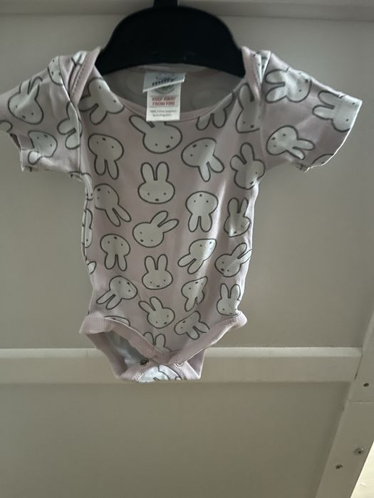 Body z krótkim rekawem