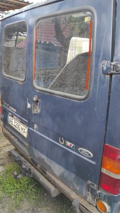 Продам двери форд транзит