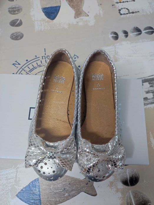Sapatos prateados n-28 menina