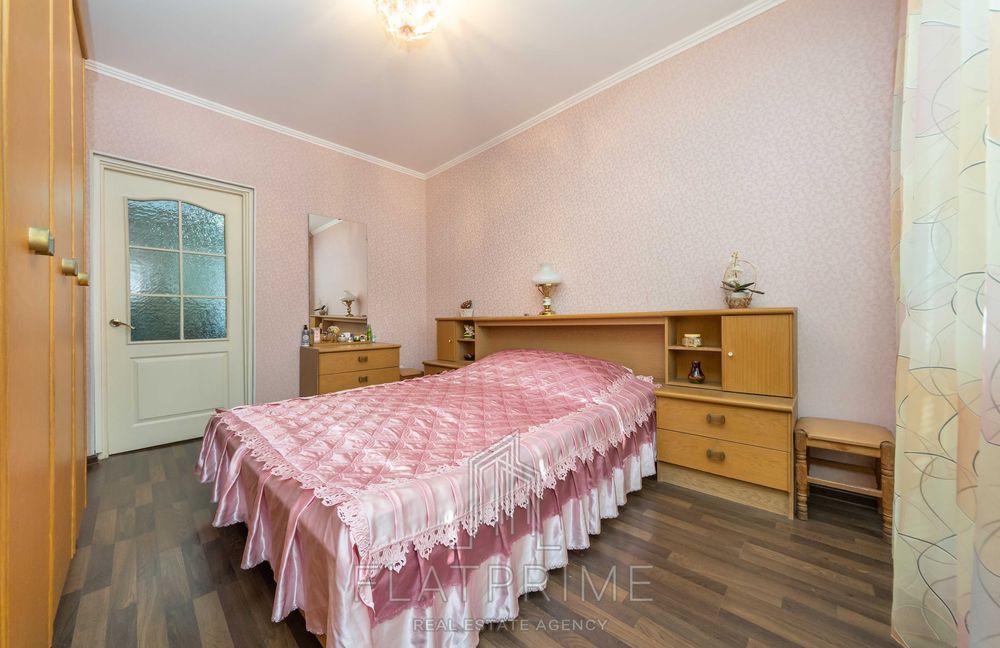Без % метро Теремки 4 кімнатна з ремонтом, програми - ТАК