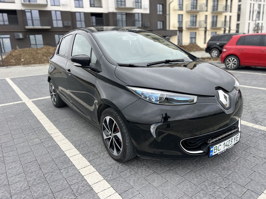 Renault zoe 41 квт 2017 Intense