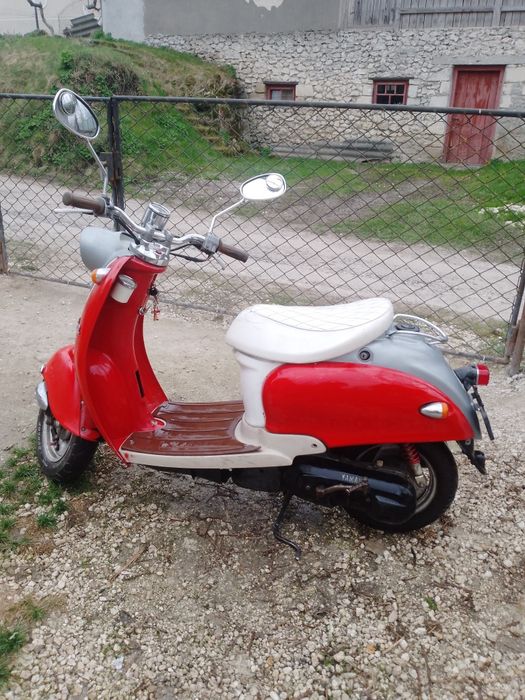 Скутер Yamaha vino 2т 50куб