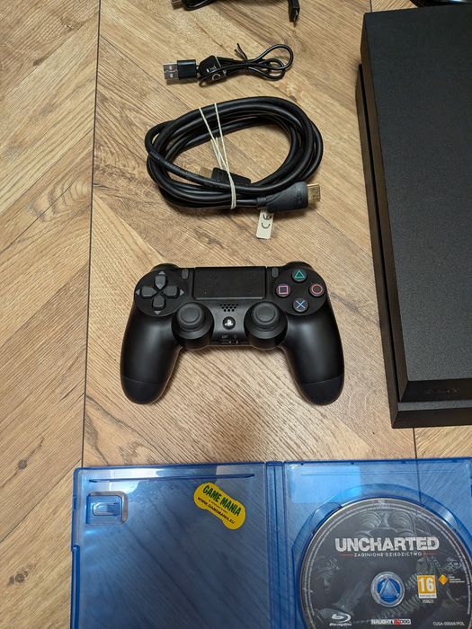 Konsola ps4 Playstation 4