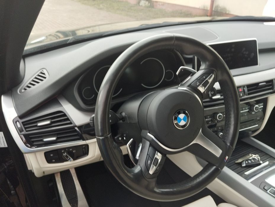 Sprzedam BMW X5 25D 2018 jak nowy